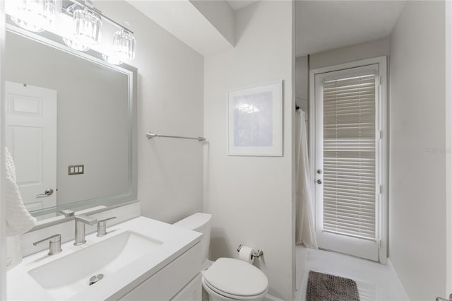 9285 Wickham Way, Orlando, FL 32836 - bathroom with vanity, a shower with shower curtain, and tile patterned floors
