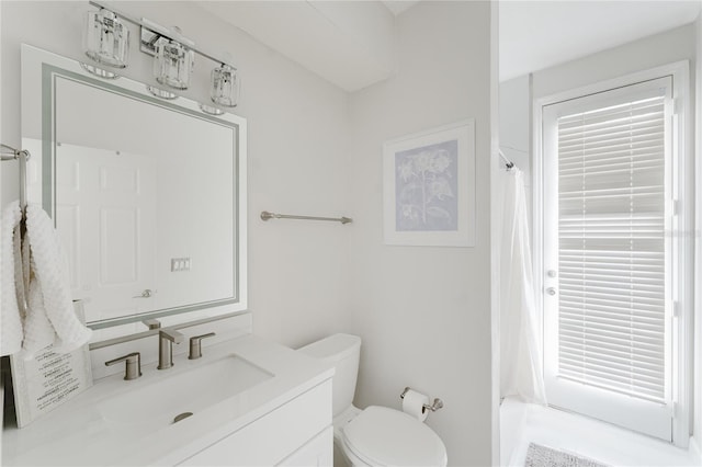 9285 Wickham Way, Orlando, FL 32836 - full bath featuring vanity and toilet