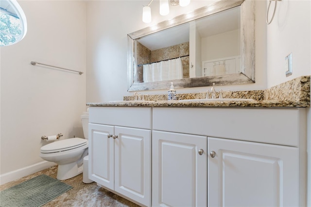 9285 Wickham Way, Orlando, FL 32836 - bathroom featuring vanity and curtained shower