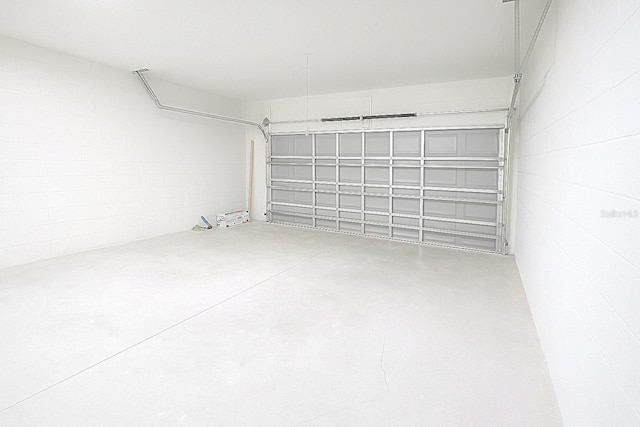 1309 Hillsborough Ln, Kissimmee, FL 34759 - view of garage