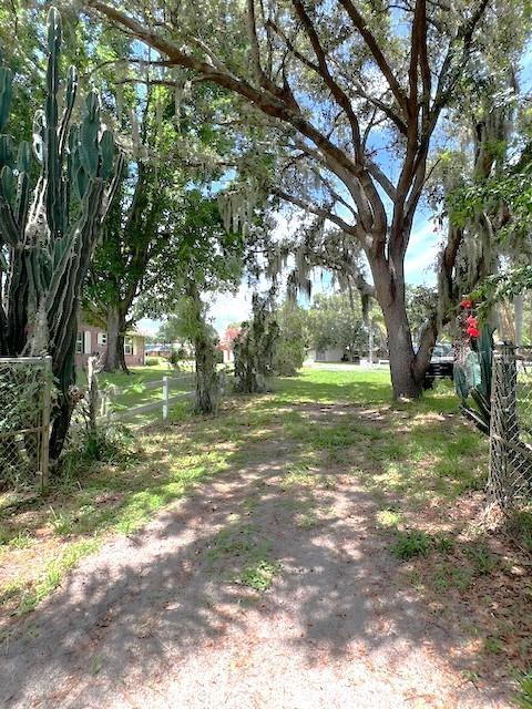 9148 Oakwood Dr, Lake Wales, FL 33898 - view of street
