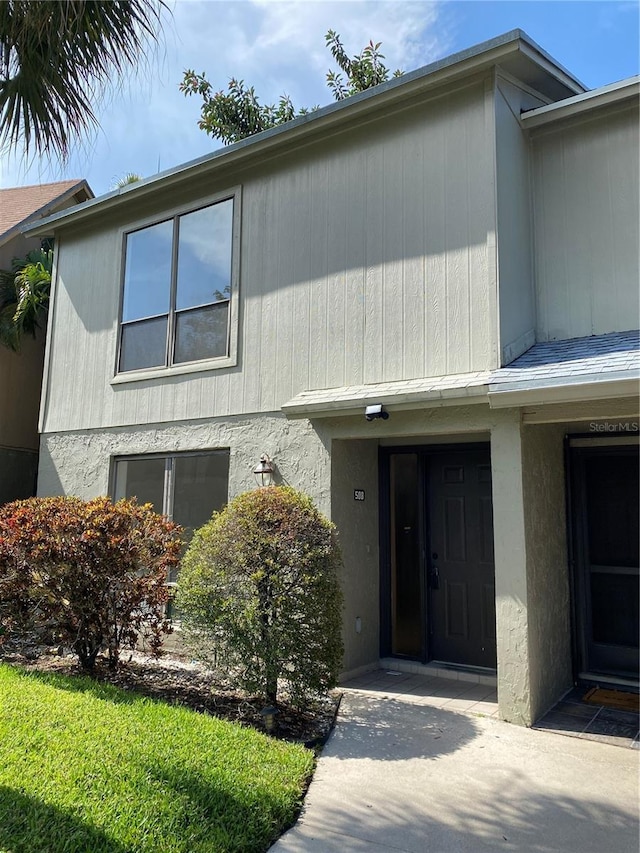 508 Sandtree, Palm Beach Gardens, FL 33403 - view of front of home