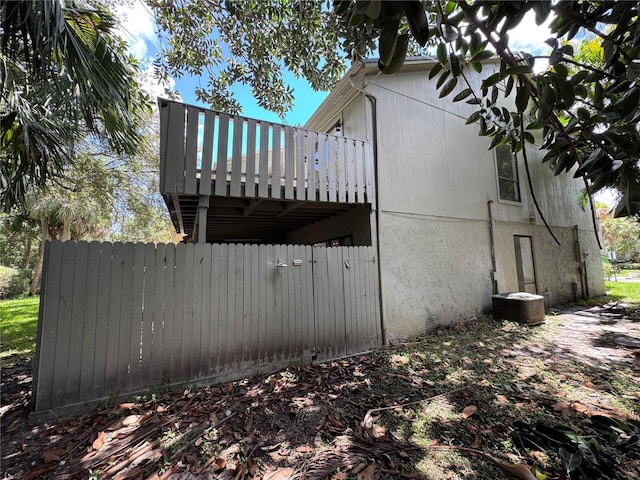 508 Sandtree, Palm Beach Gardens, FL 33403 - view of home's exterior featuring a balcony