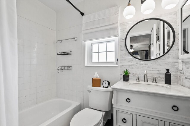 1100 E Caroline St Unit 204, Tavares, FL 32778 - bathroom with vanity and shower / bathtub combination with curtain