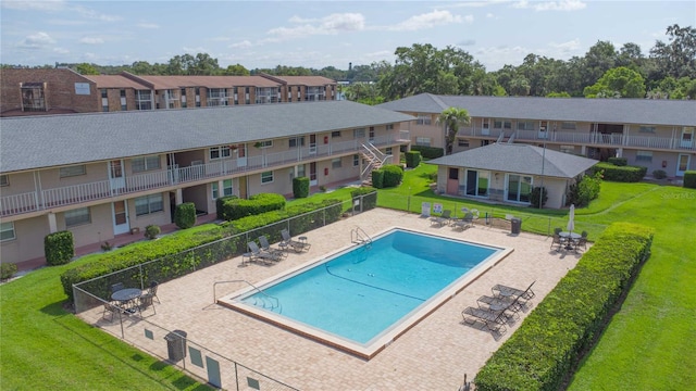 1100 E Caroline St Unit 204, Tavares, FL 32778 - community pool with a residential view