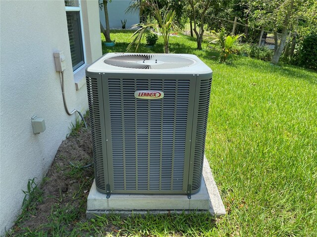 1227 Juniper Hammock St, Winter Garden, FL 34787 - exterior view of a central air condition unit and stucco siding