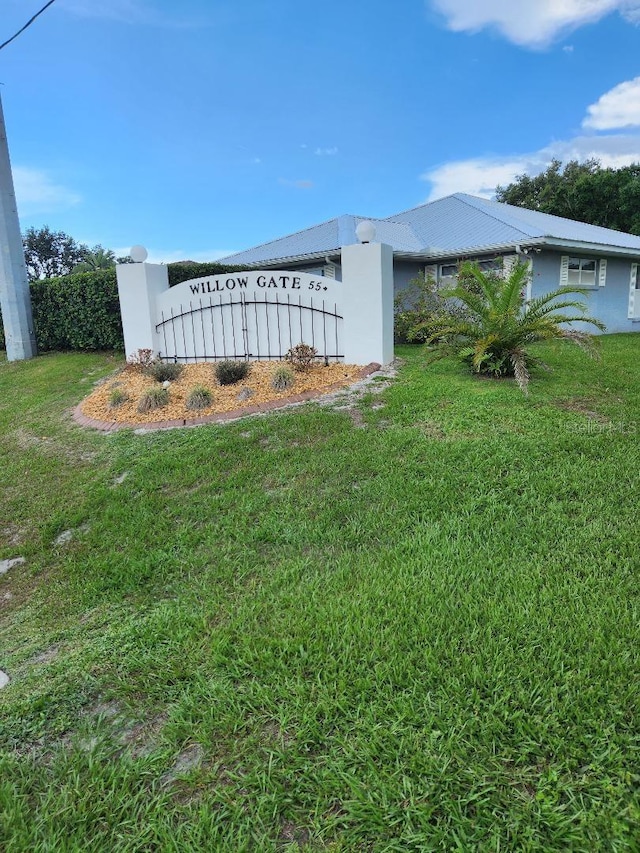 1626 Willow Run, Sebring, FL 33872 - view of grassy yard