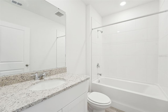 1349 Oak Valley Dr, Auburndale, FL 33823 - bathroom with vanity, tub / shower combination, and recessed lighting