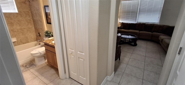 844 Suffolk Pl, Davenport, FL 33896 - full bathroom with tile patterned floors, vanity, and bathtub / shower combination