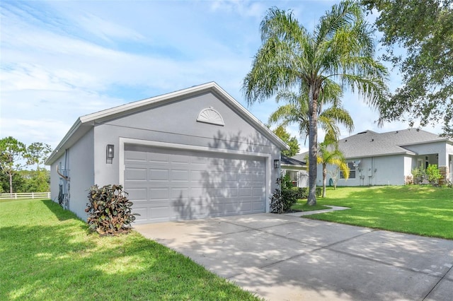 189 Blackstone Creek Rd, Groveland, FL 34736 - garage featuring concrete driveway