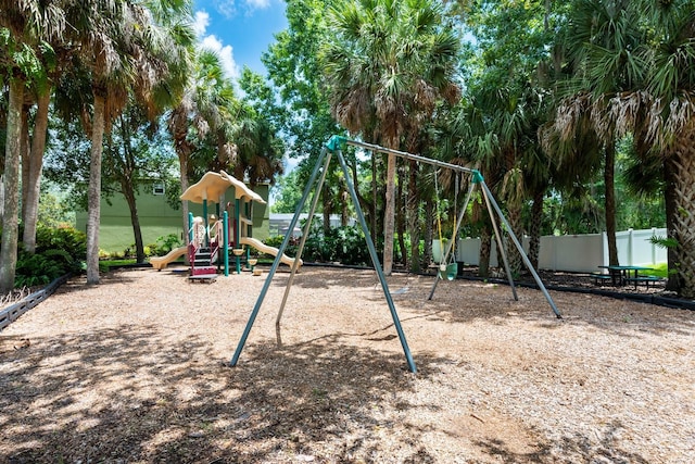 1646 Song Sparrow Ct, Sanford, FL 32773 - view of communal playground