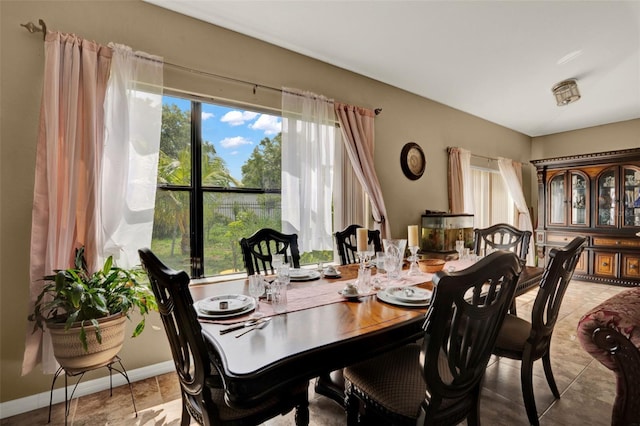 501 Lake Cummings Way, Lake Alfred, FL 33850 - dining area featuring healthy amount of natural light