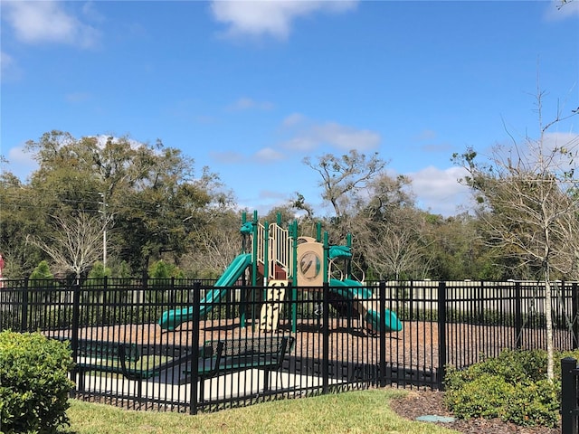1003 E 10th St, Apopka, FL 32703 - view of community play area