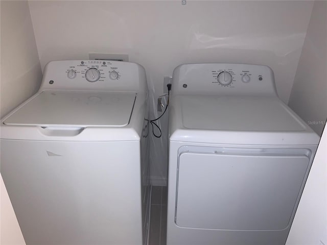 1003 E 10th St, Apopka, FL 32703 - washroom featuring separate washer and dryer