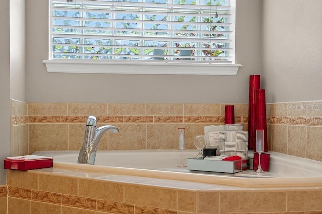 533 Quail Down Dr, Debary, FL 32713 - full bathroom featuring a garden tub and healthy amount of natural light