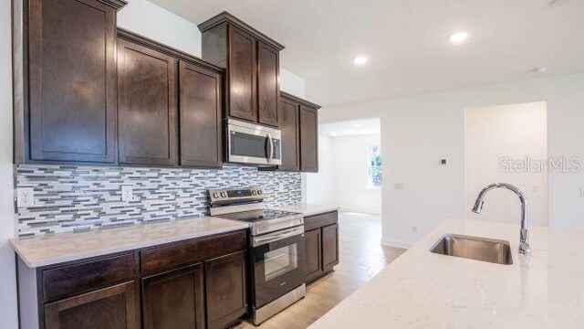 3118 Jeremys Dr, Green Cove Springs, FL 32043 - photo 5