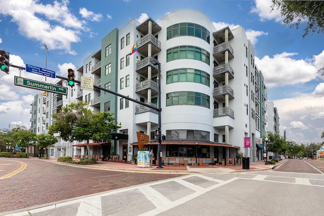 10 N Summerlin Ave Unit 14, Orlando, FL 32801 - view of apartment building / complex