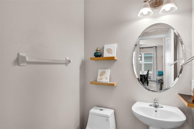 3472 Gretchen Dr, Ocoee, FL 34761 - half bathroom featuring a sink and toilet