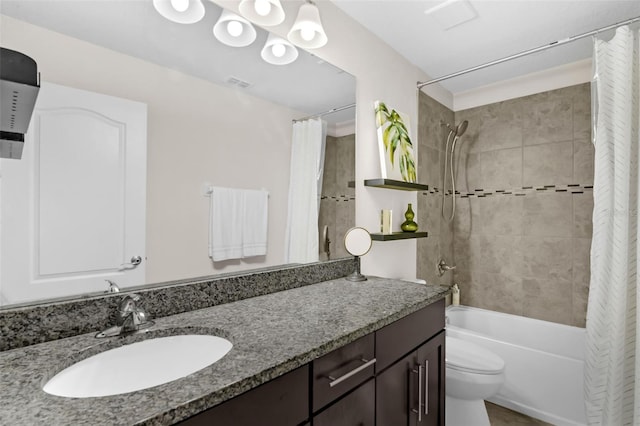 3472 Gretchen Dr, Ocoee, FL 34761 - full bath featuring shower / bath combo with shower curtain and vanity