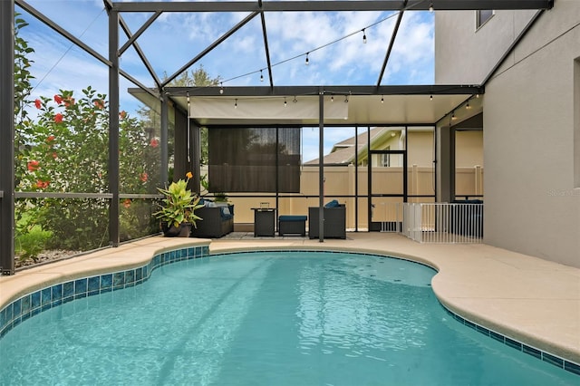 3472 Gretchen Dr, Ocoee, FL 34761 - swimming pool featuring a patio area and glass enclosure