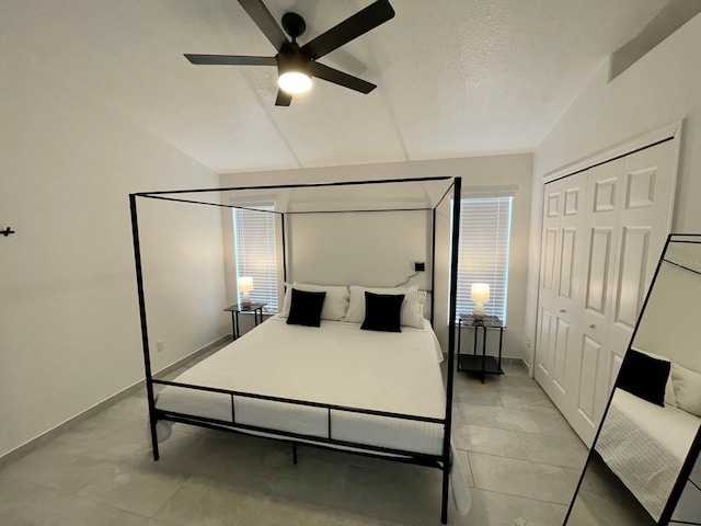 2505 Osprey Creek Ct, Kissimmee, FL 34747 - bedroom with a ceiling fan and a closet