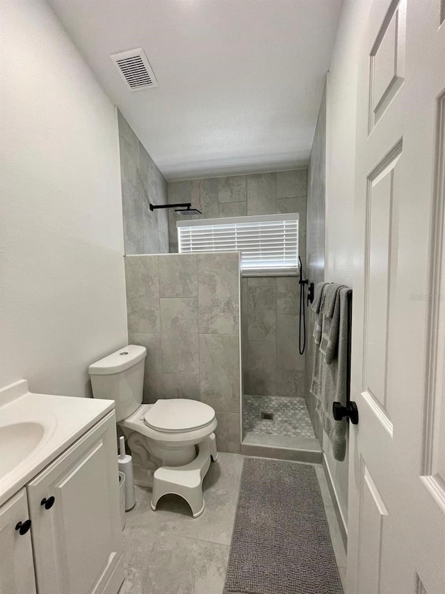 2505 Osprey Creek Ct, Kissimmee, FL 34747 - bathroom with vanity and walk in shower