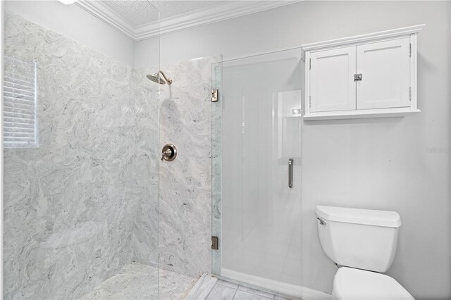 16950 SE 80th Bellavista Cir, The Villages, FL 32162 - full bath with a marble finish shower and ornamental molding