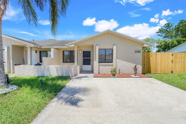 1920 Dardanelle Dr, Orlando, FL 32808 - photo 1