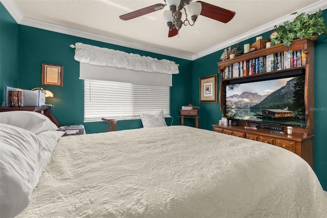 2208 Mcmahon Ct Unit 1033, Orlando, FL 32812 - bedroom featuring ornamental molding, ceiling fan, and a textured ceiling