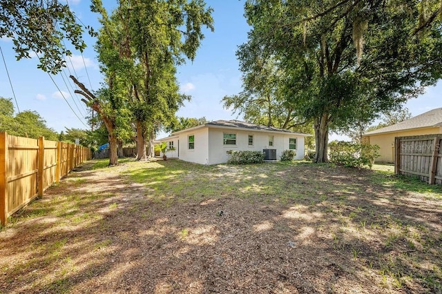3029 Pinetree, Winter Haven, FL 33884 - view of fenced yard