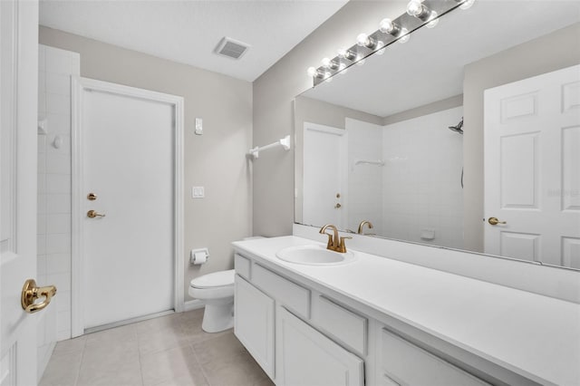 2675 Bond St, Clermont, FL 34711 - full bath with vanity, tile patterned flooring, and tiled shower