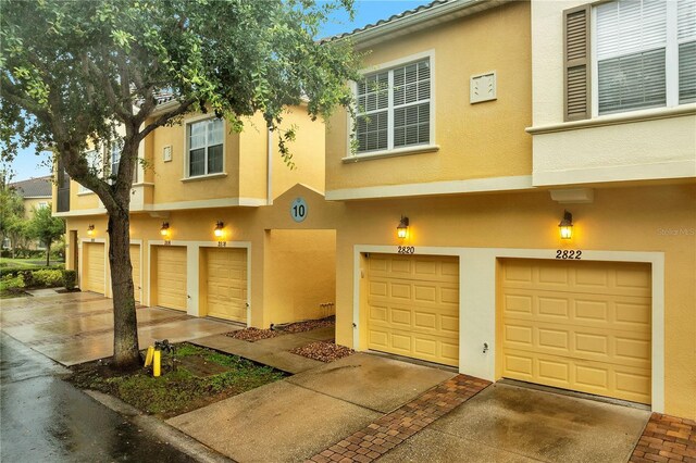2820 Oakwater Dr Unit 2820, Kissimmee, FL 34747 - photo 2