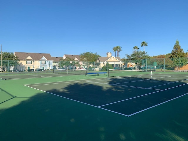 4019 Venetian Bay Dr Unit 107, Kissimmee, FL 34741 - view of tennis court with community basketball court