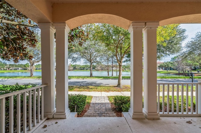 7184 Maleberry Run, Winter Garden, FL 34787 - porch with a water view