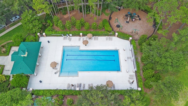 12868 Holdenbury Ln, Windermere, FL 34786 - aerial view of property and surrounding area featuring a pool area