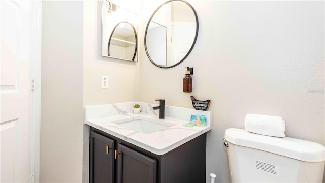 131 Sonja Cir, Davenport, FL 33897 - half bath with vanity and toilet