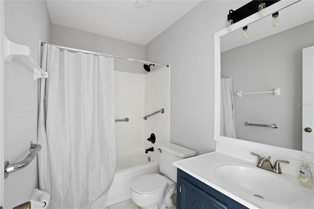 2850 N Powers Dr Unit 74, Orlando, FL 32818 - bathroom featuring vanity and shower / bath combination with curtain