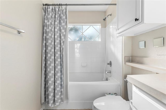 1825 Shadow View Cir Unit 1825, Maitland, FL 32751 - bathroom with shower / bath combo with shower curtain and vanity