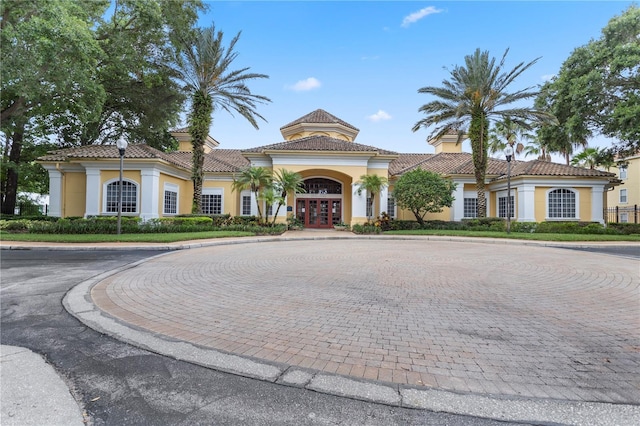 1825 Shadow View Cir Unit 1825, Maitland, FL 32751 - view of building exterior with curved driveway