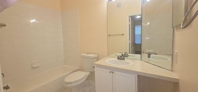 13584 Turtle Marsh Loop Unit 12, Orlando, FL 32837 - bathroom with vanity and shower / bathtub combination