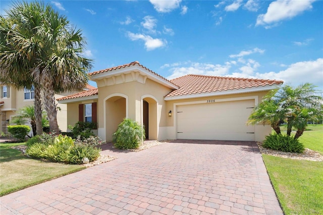 3906 Carrick Bend Dr, Kissimmee, FL 34746 - photo 4
