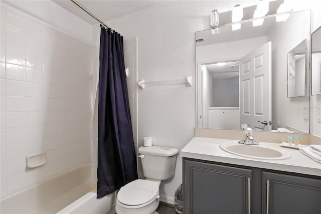 814 Calabria Ave, Davenport, FL 33897 - full bath featuring vanity and shower / bath combo