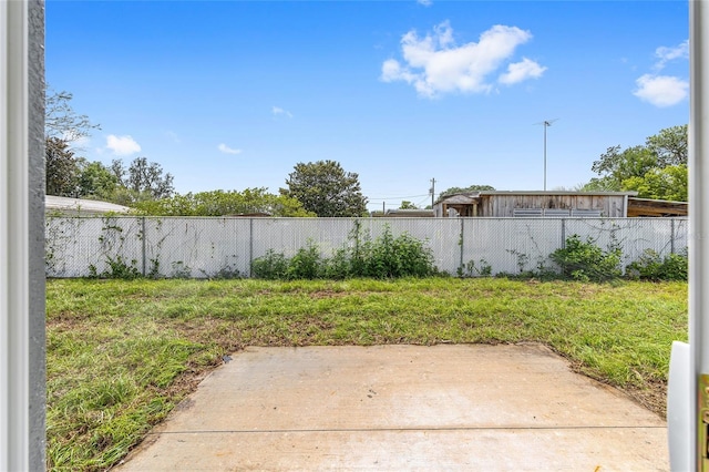 654 NE 130th Ct, Silver Springs, FL 34488 - view of yard with a patio