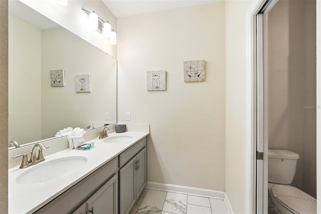 369 Ocean Course Ave, Davenport, FL 33896 - full bath featuring double vanity and marble finish floors