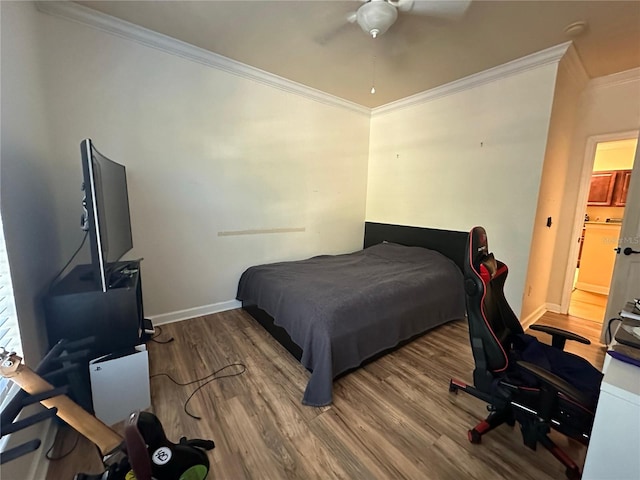 1370 Tuscan Ter Unit 2202, Davenport, FL 33896 - bedroom featuring ornamental molding, wood finished floors, and ceiling fan