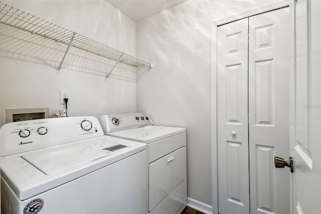 1936 Westpointe Cir, Orlando, FL 32835 - laundry room with washing machine and clothes dryer