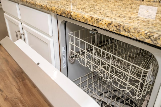 11081 Savannah Landing Cir, Orlando, FL 32832 - kitchen view of white cabinetry
