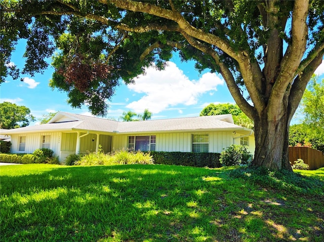 5096 The Oaks Cir, Orlando, FL 32809 - single story home with board and batten siding