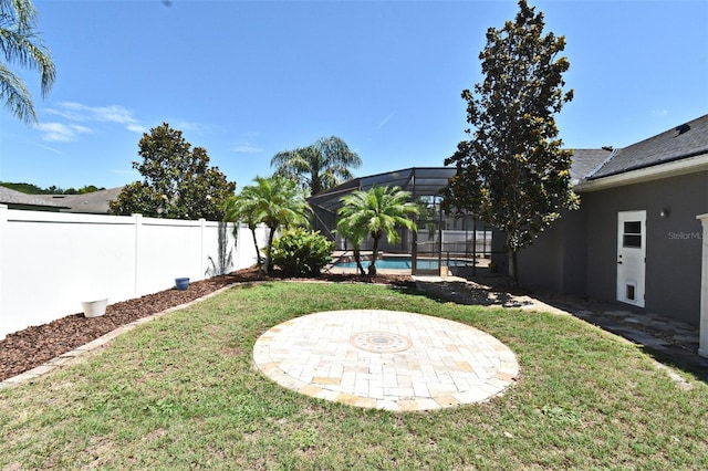 436 Skyview Pl, Chuluota, FL 32766 - fenced yard featuring a patio area and glass enclosure