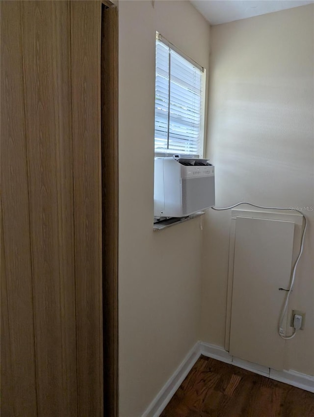 417 Shore Rd, Nokomis, FL 34275 - detailed view of wood finished floors and cooling unit